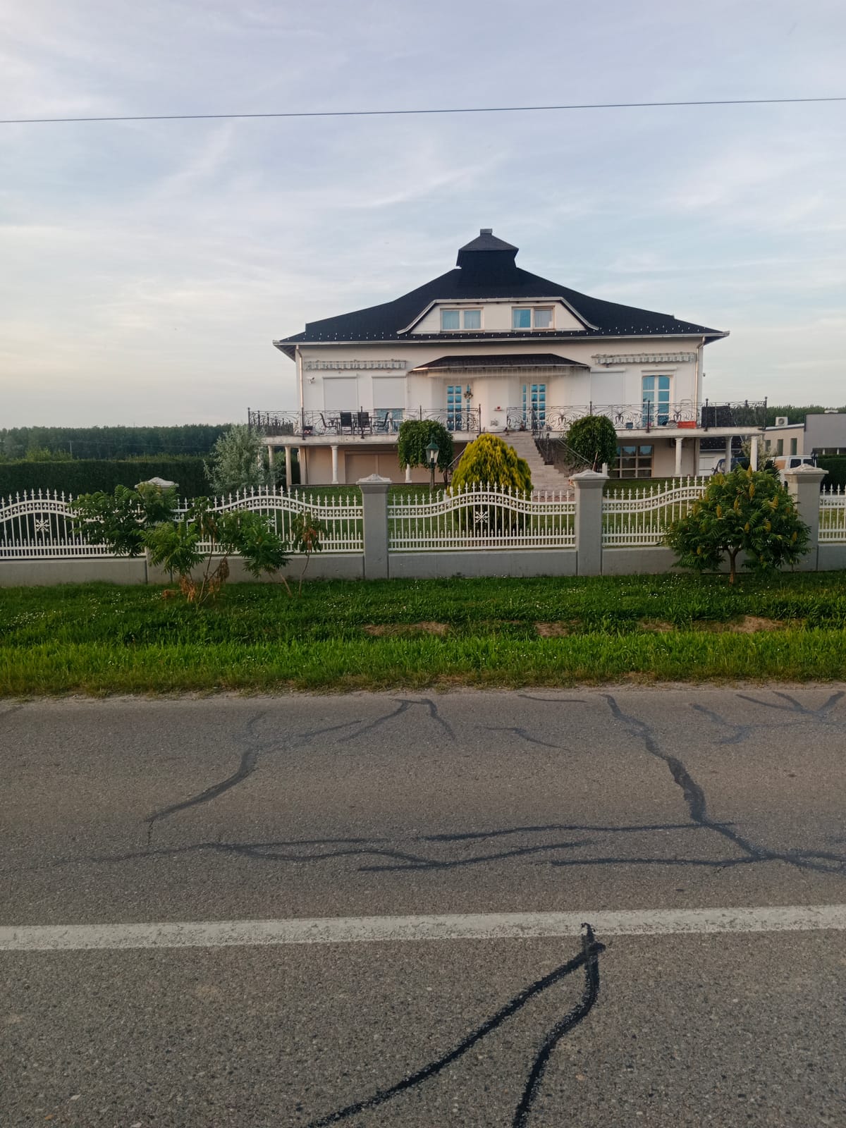 VILLA IVANIĆ — 1