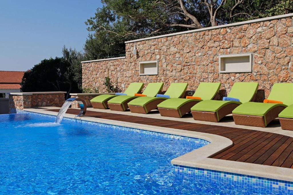 Boutique Hotel Bol — 1