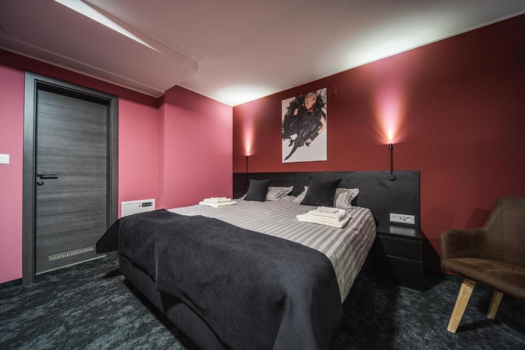 Rustica Rooms — 1
