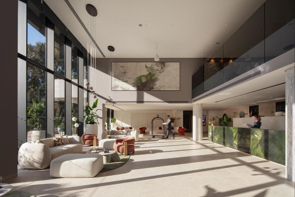 Hotel Sumratin — 1