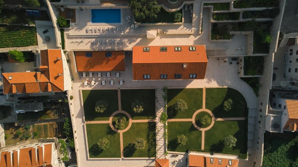 Palace Natali — 1