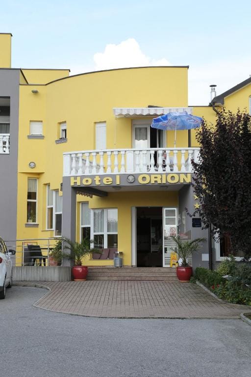 Hotel Orion — 1