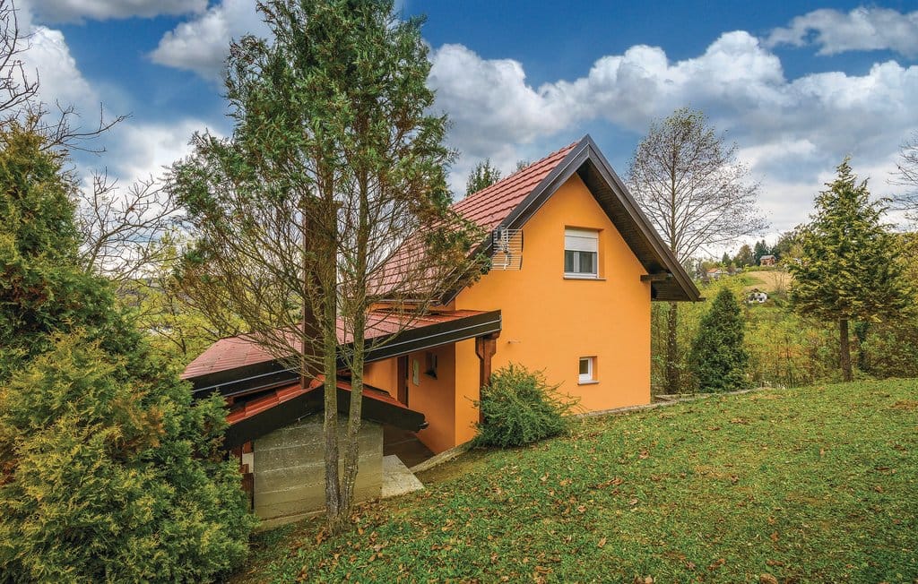 Villa Lorena — 1