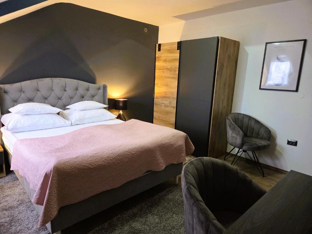 Hotel Millennium — 1