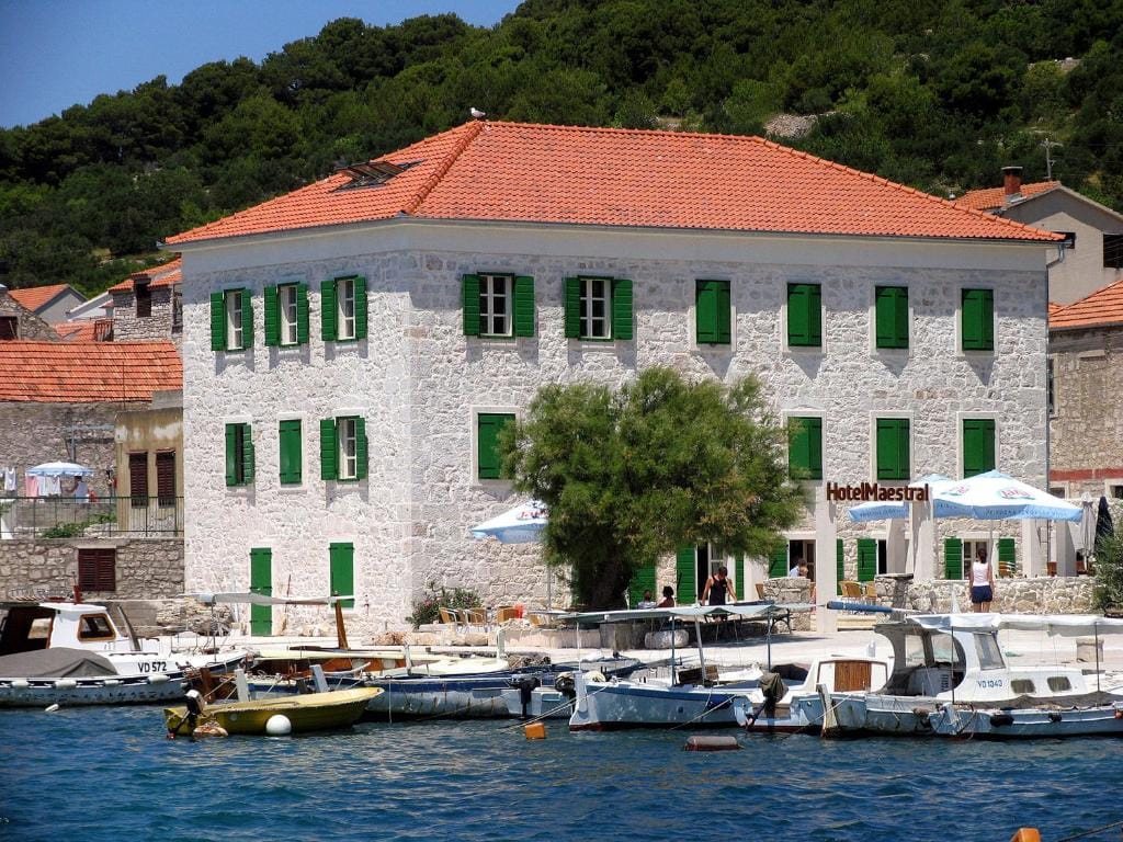 Hotel Maestral — 1