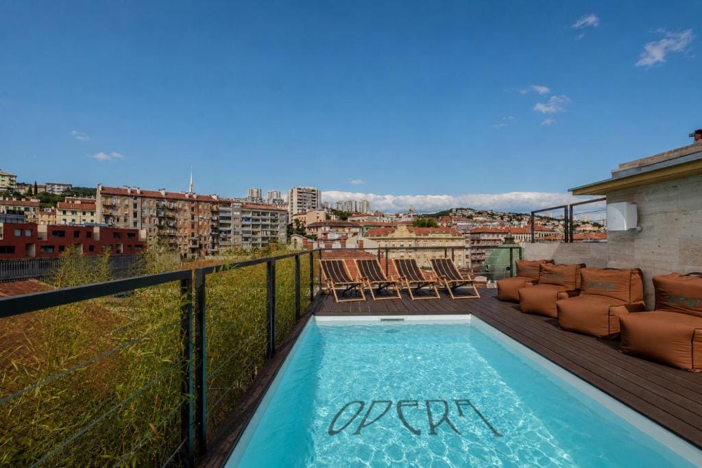 Boutique Hotel OPERA — 1