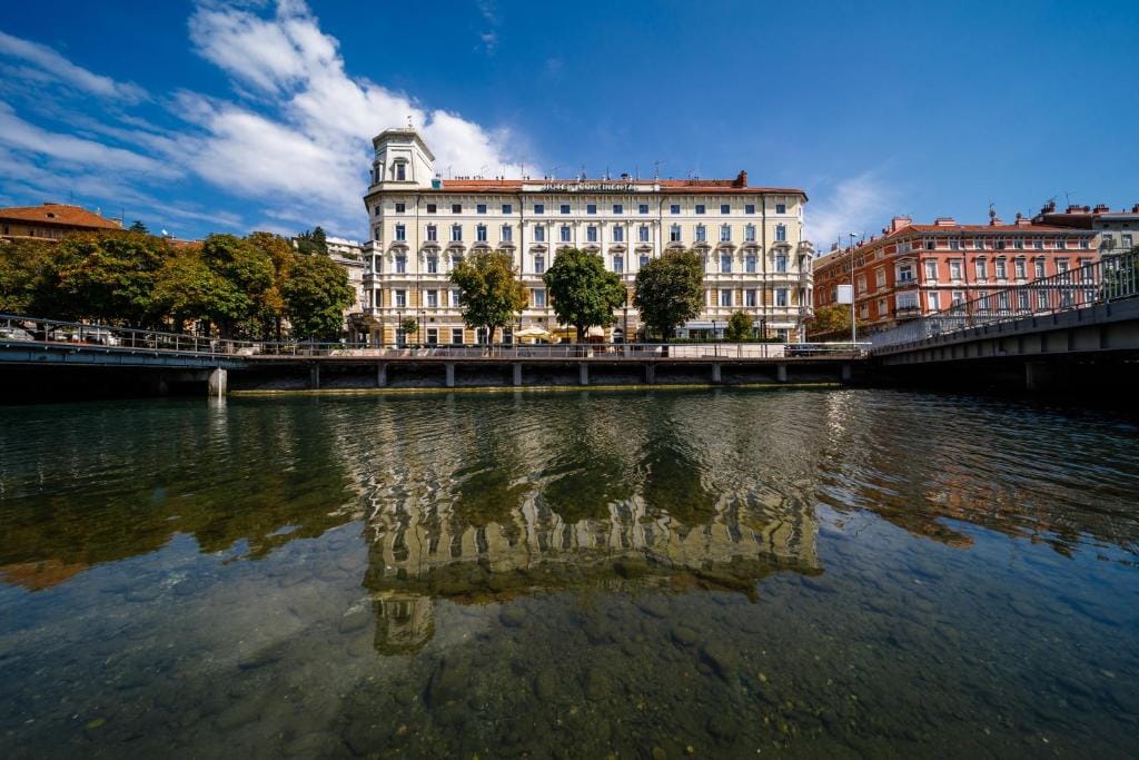 Hotel Continental — 1