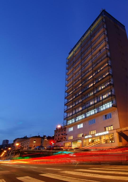 Hotel Neboder — 1