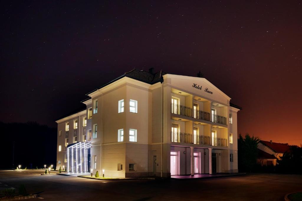 Hotel Raca — 1