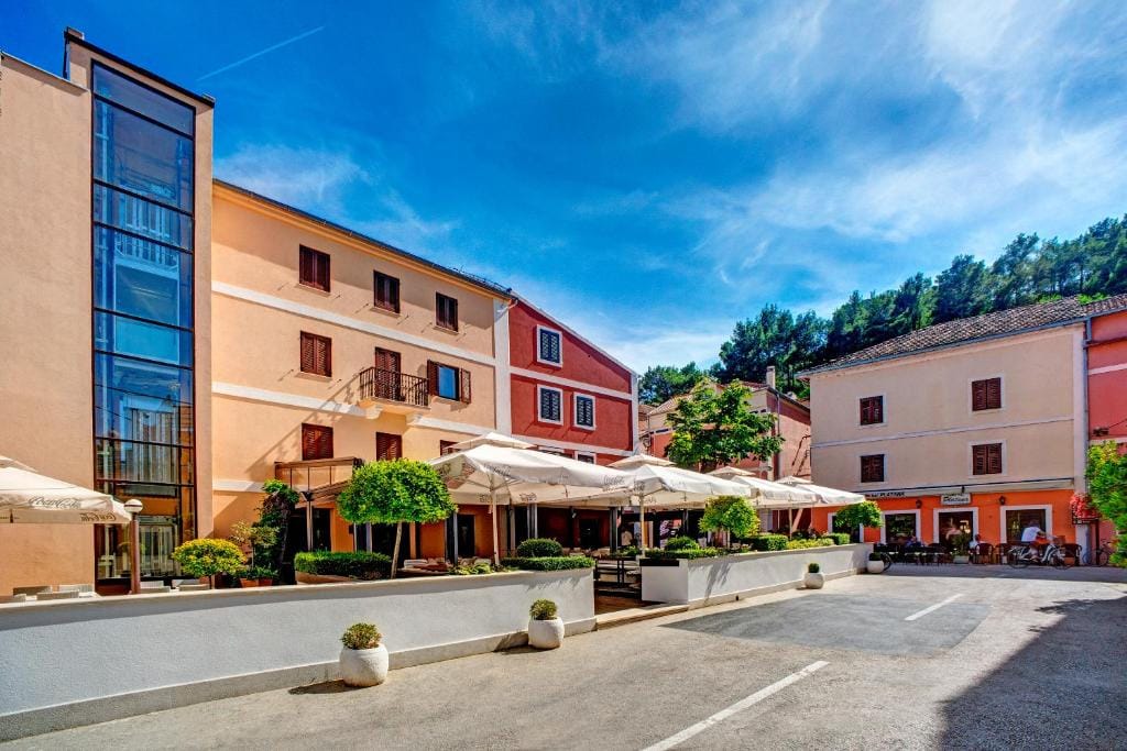 Hotel Skradinski Buk — 1