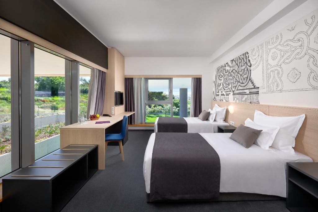 Hotel Salona Palace — 2