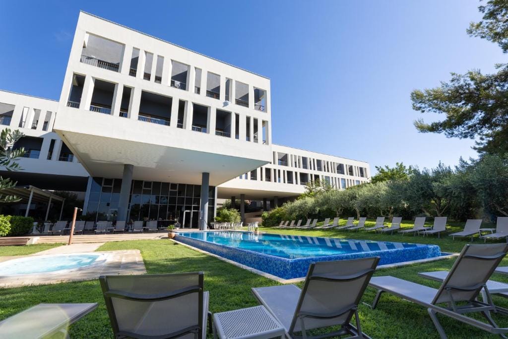 Hotel Salona Palace — 4