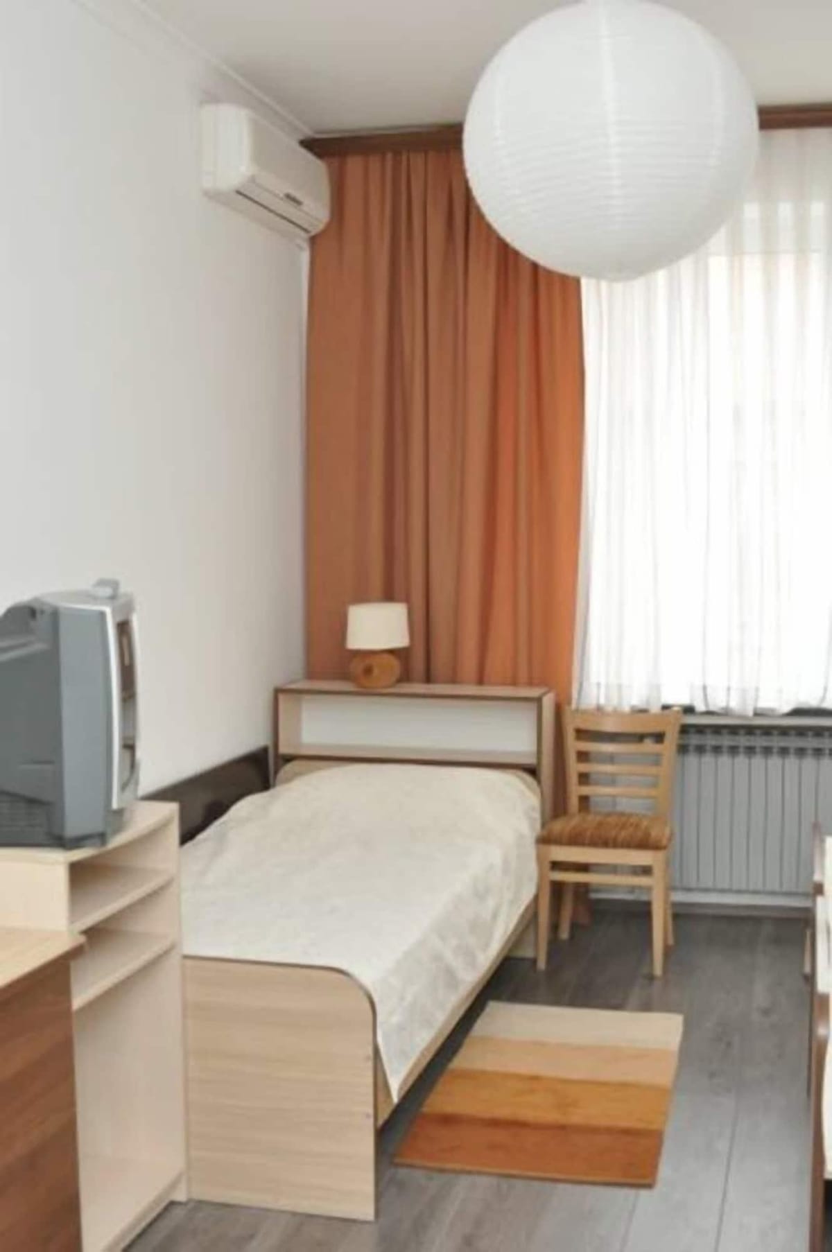 Sobe Lara, Zagreb — 5