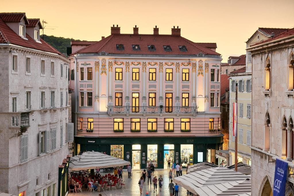 Piazza Heritage Hotel — 1