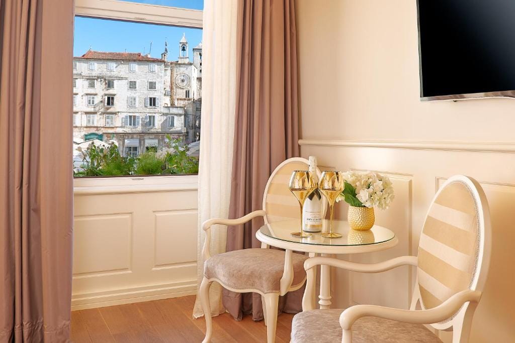 Piazza Heritage Hotel — 5