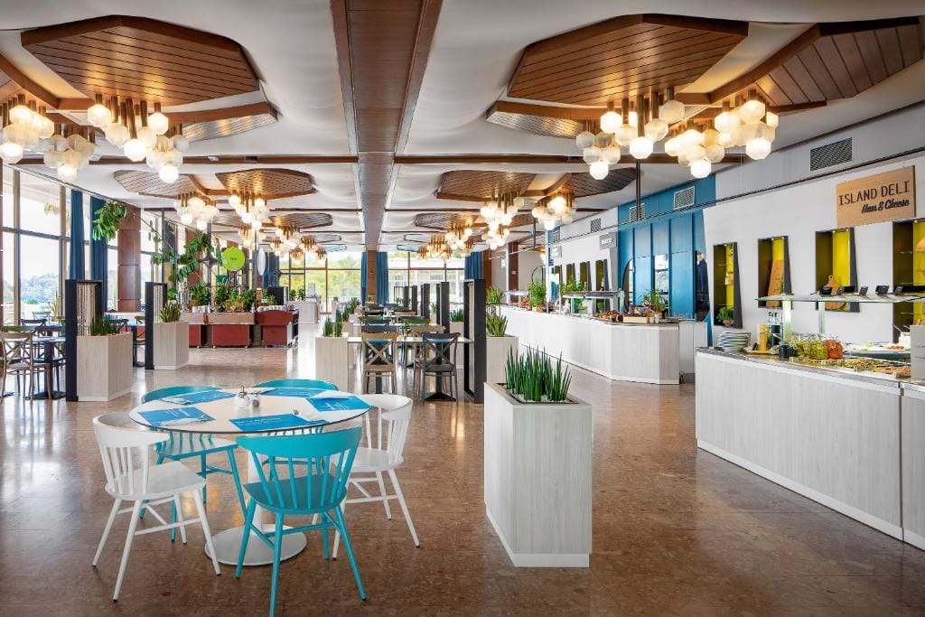 Arkada Hotel — 4