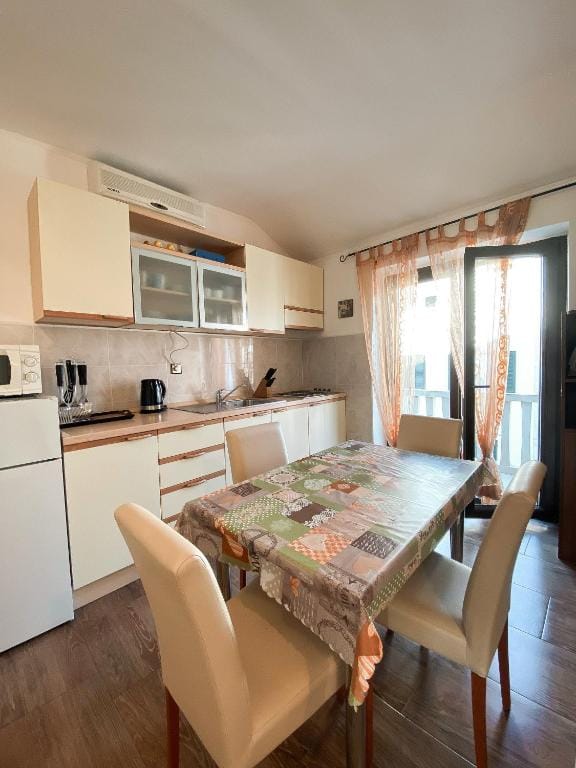 VILLA MARE — 3