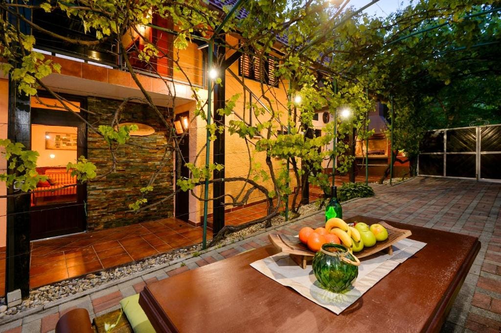 Juras Country House, bazen, sauna ,hot tube,vrt — 5