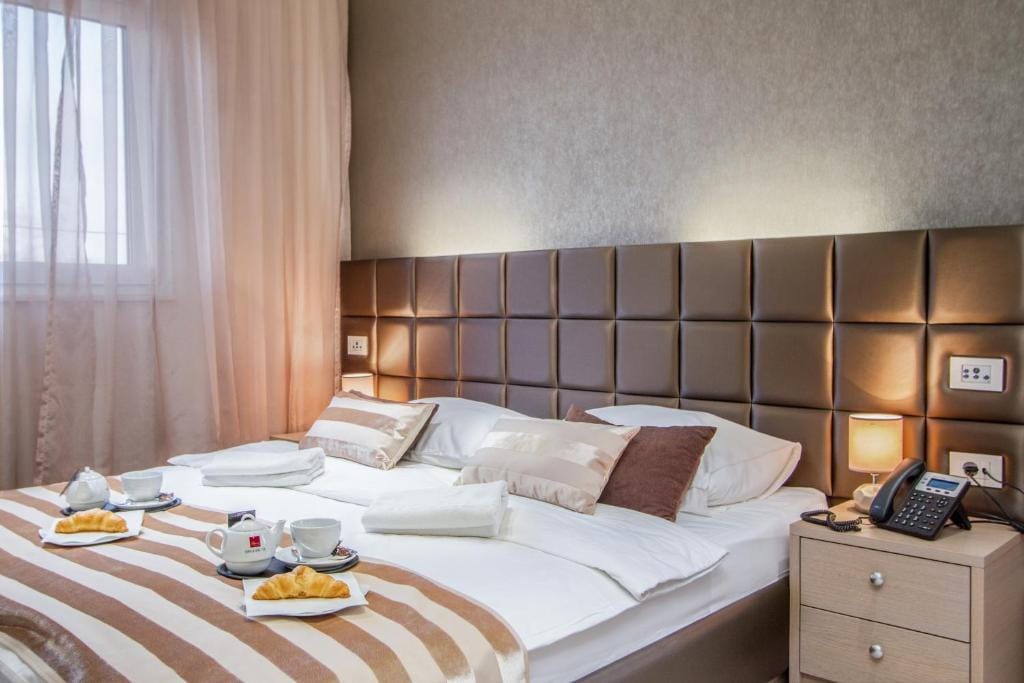 Royal Airport Hotel — 1