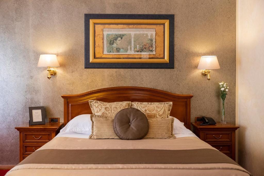 Hotel Niko — 1