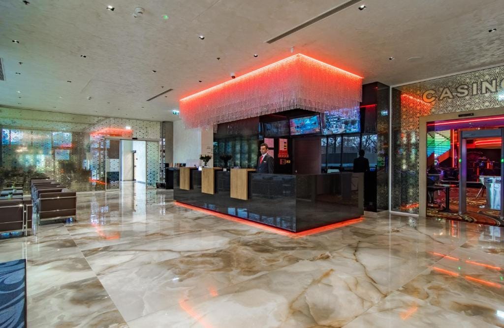 Admiral Hotel — 4