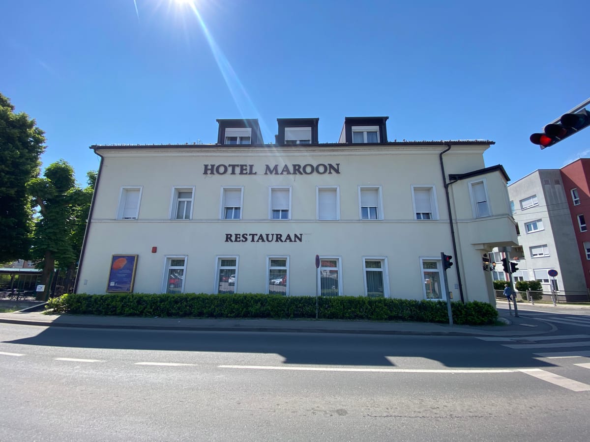 Hotel Maroon — 3